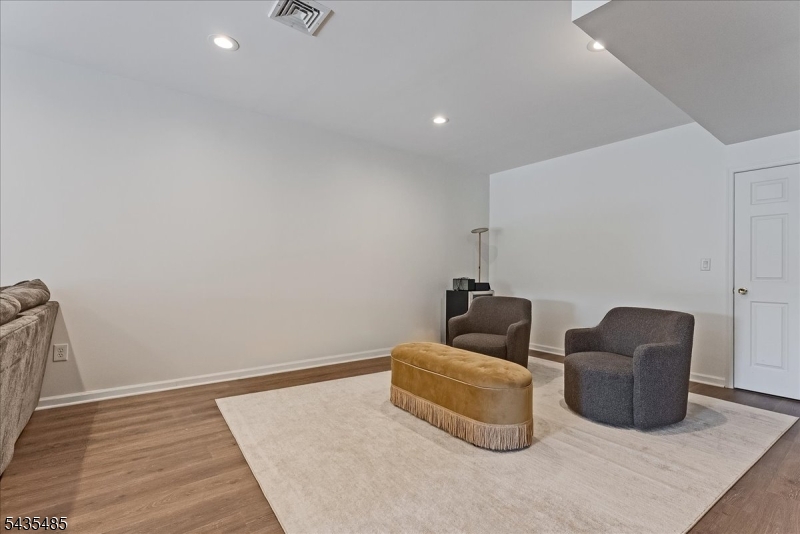 41 Chestnut Ct