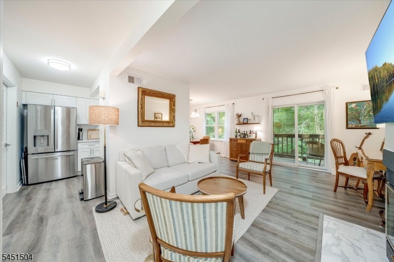 34 Loantaka Way K
