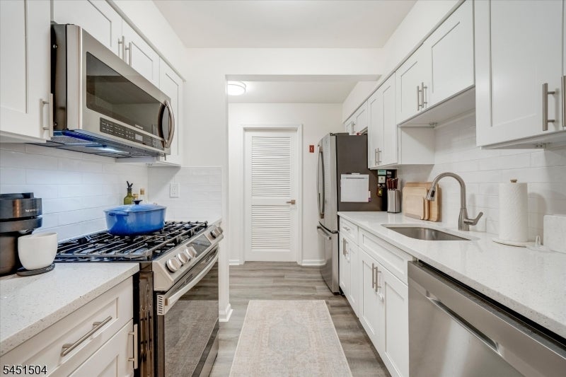 34 Loantaka Way K
