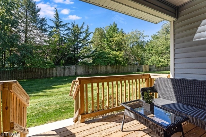 25 Knutsen Dr