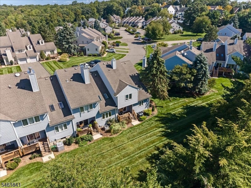 25 Knutsen Dr