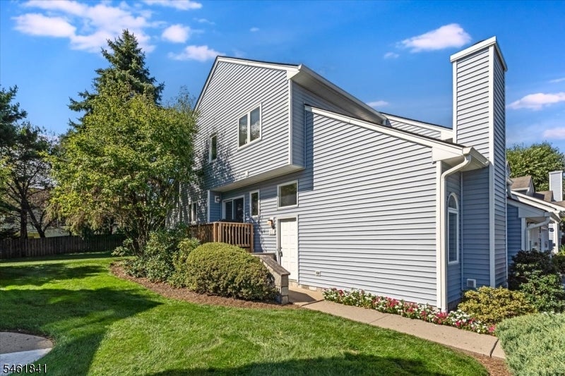 25 Knutsen Dr