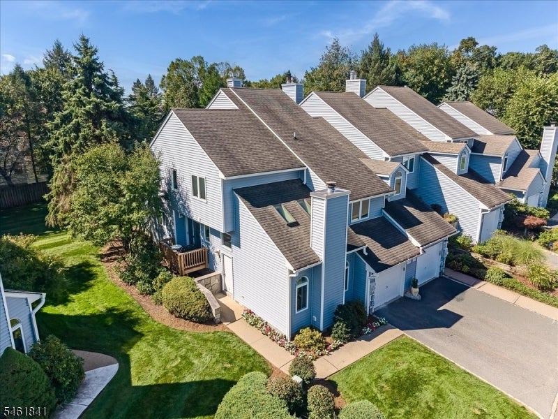 25 Knutsen Dr
