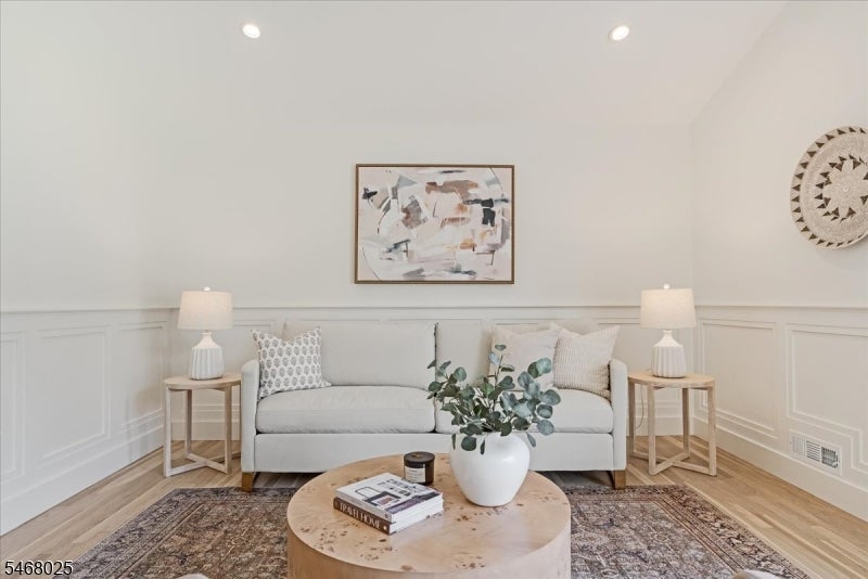 50 Brookside Ave