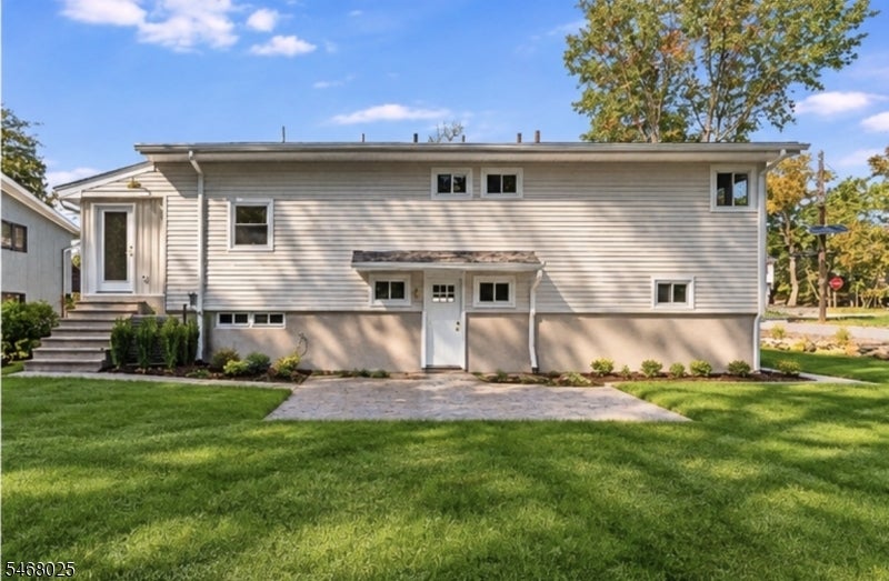 50 Brookside Ave