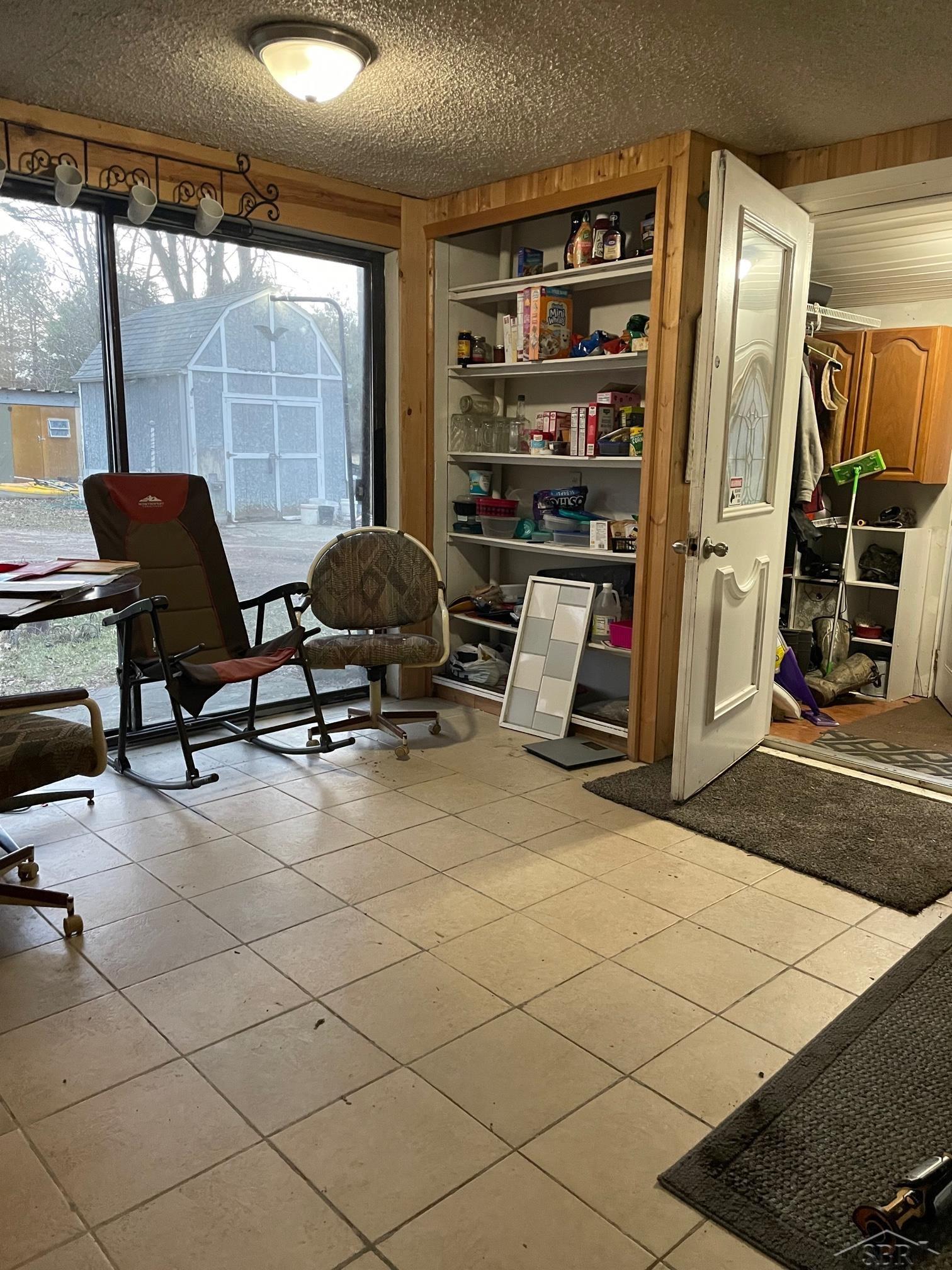 295 W Burns Line Rd