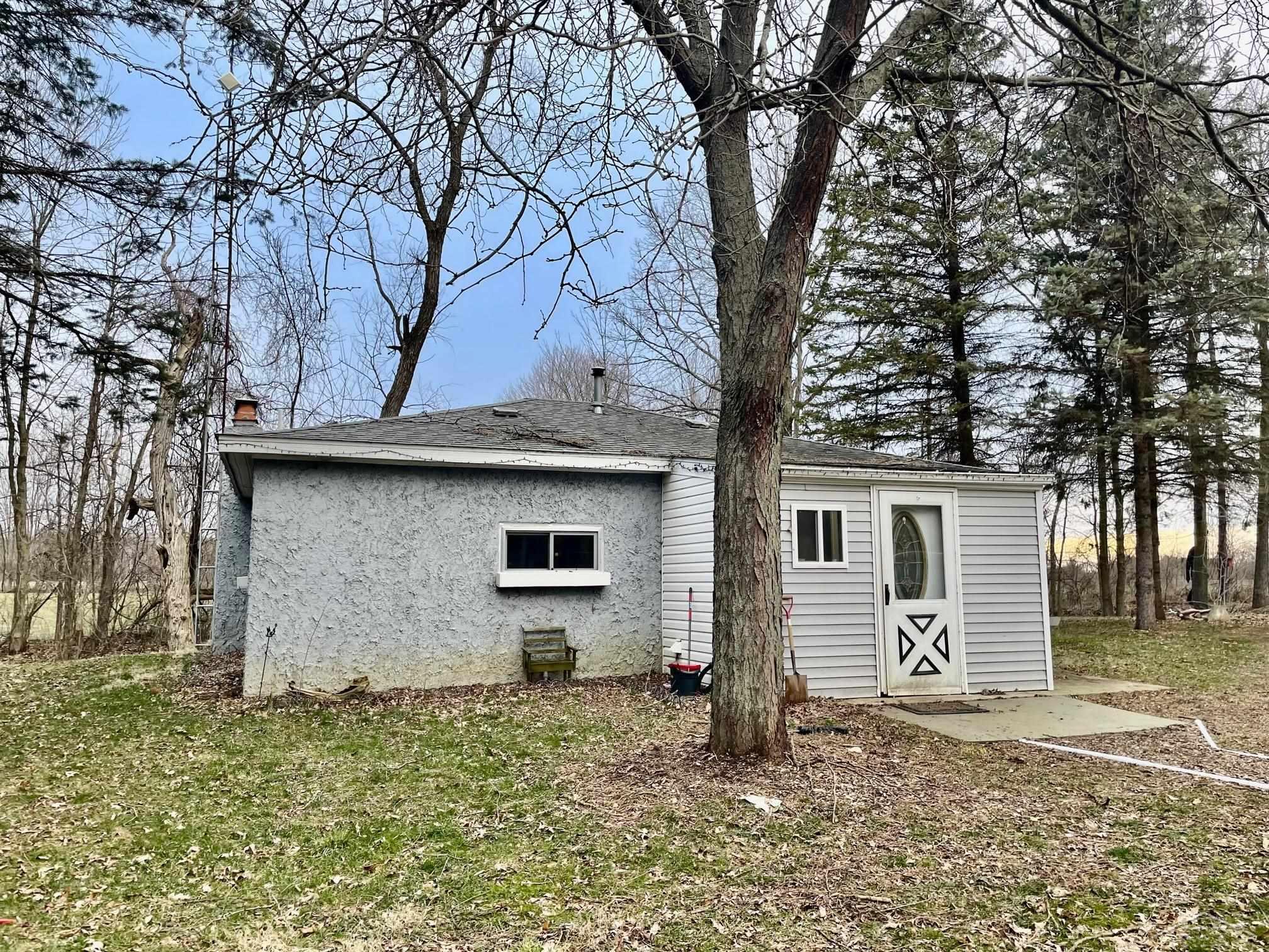 295 W Burns Line Rd
