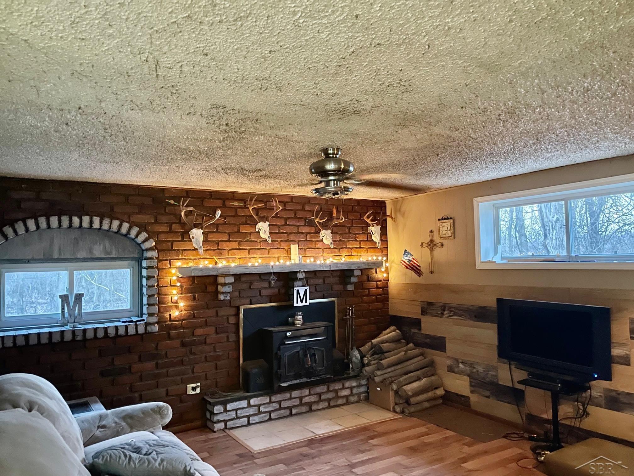 295 W Burns Line Rd