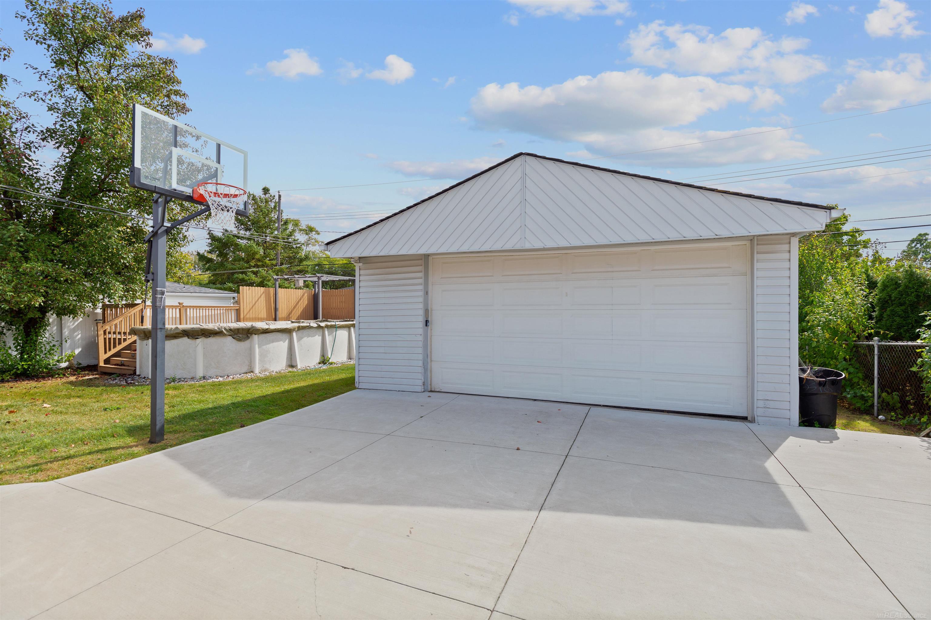 13310 Winona Drive