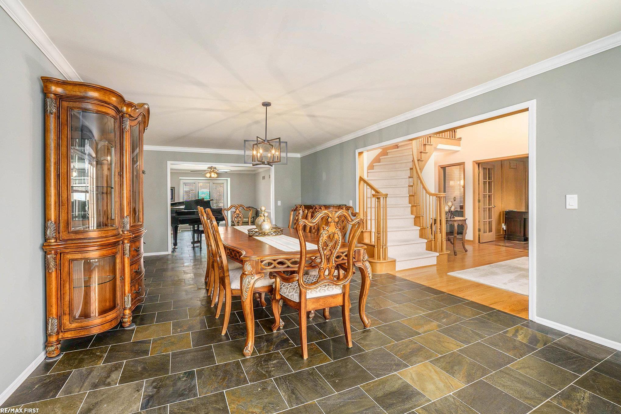 54310 Ridgeview Drive