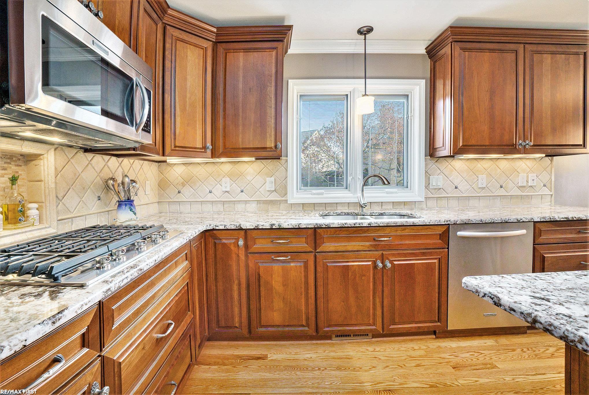 54310 Ridgeview Drive