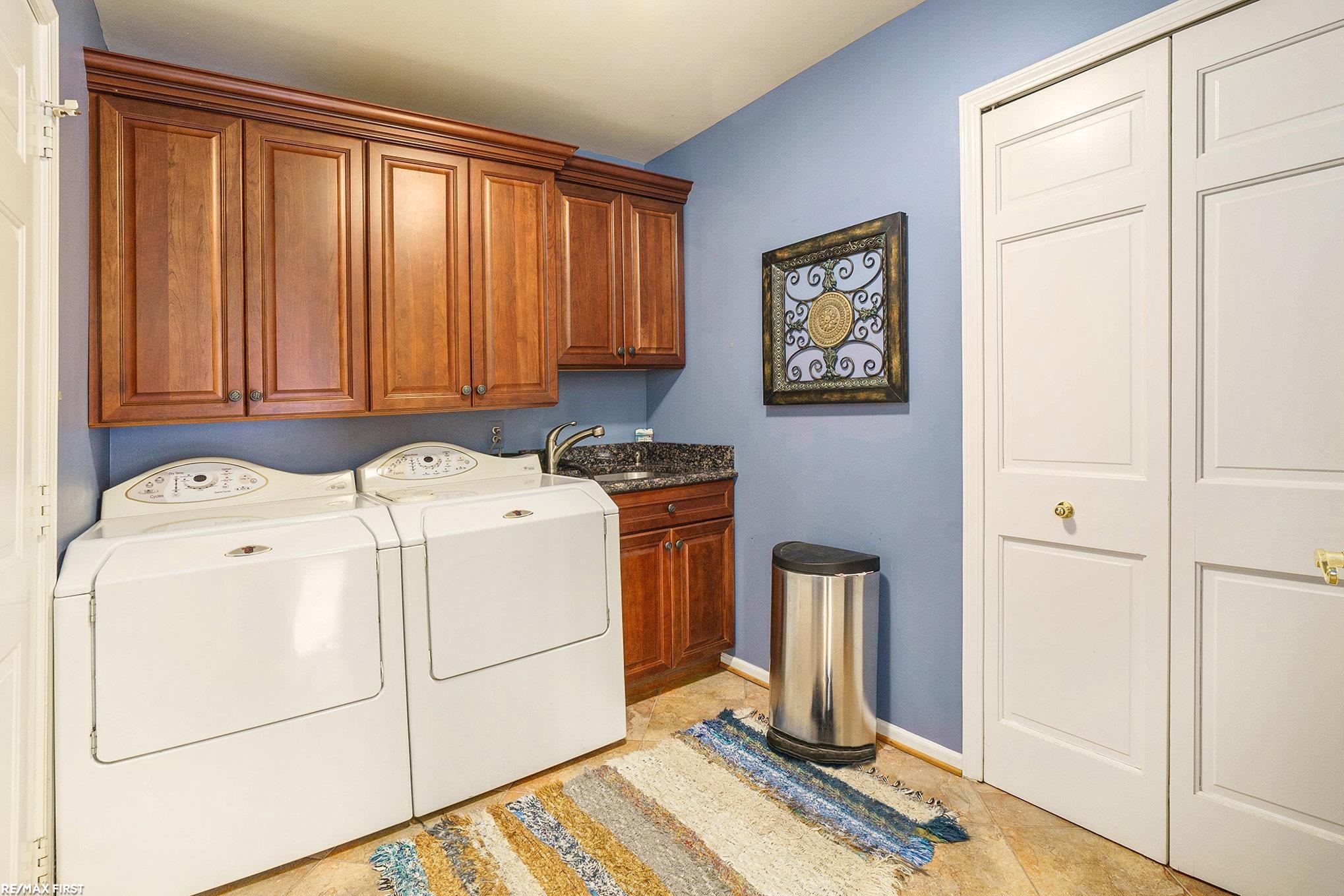 54310 Ridgeview Drive