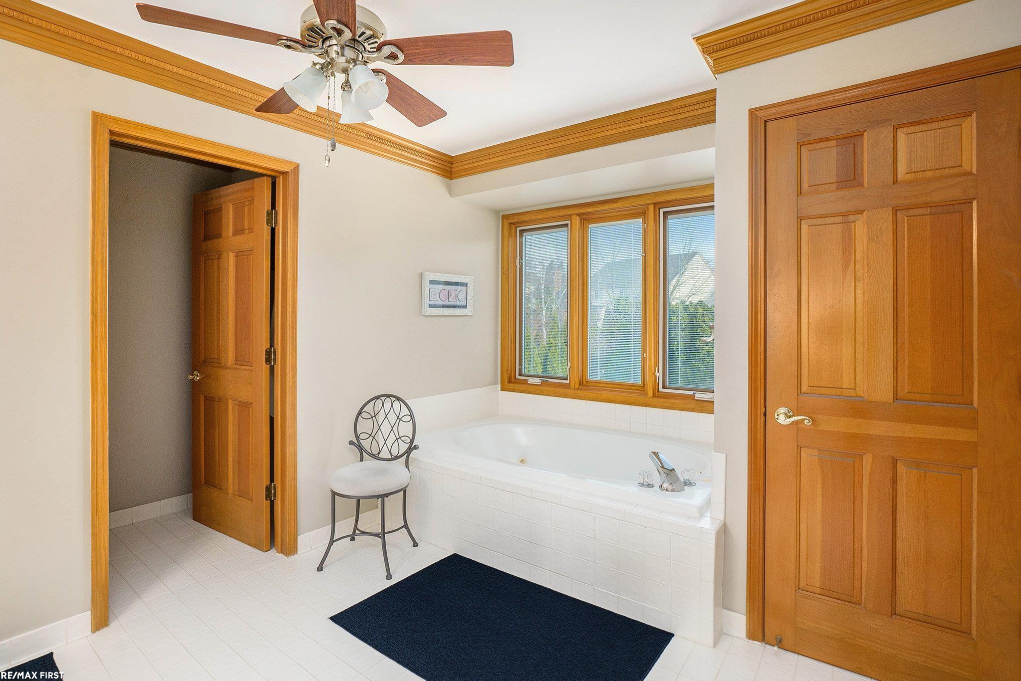 54310 Ridgeview Drive