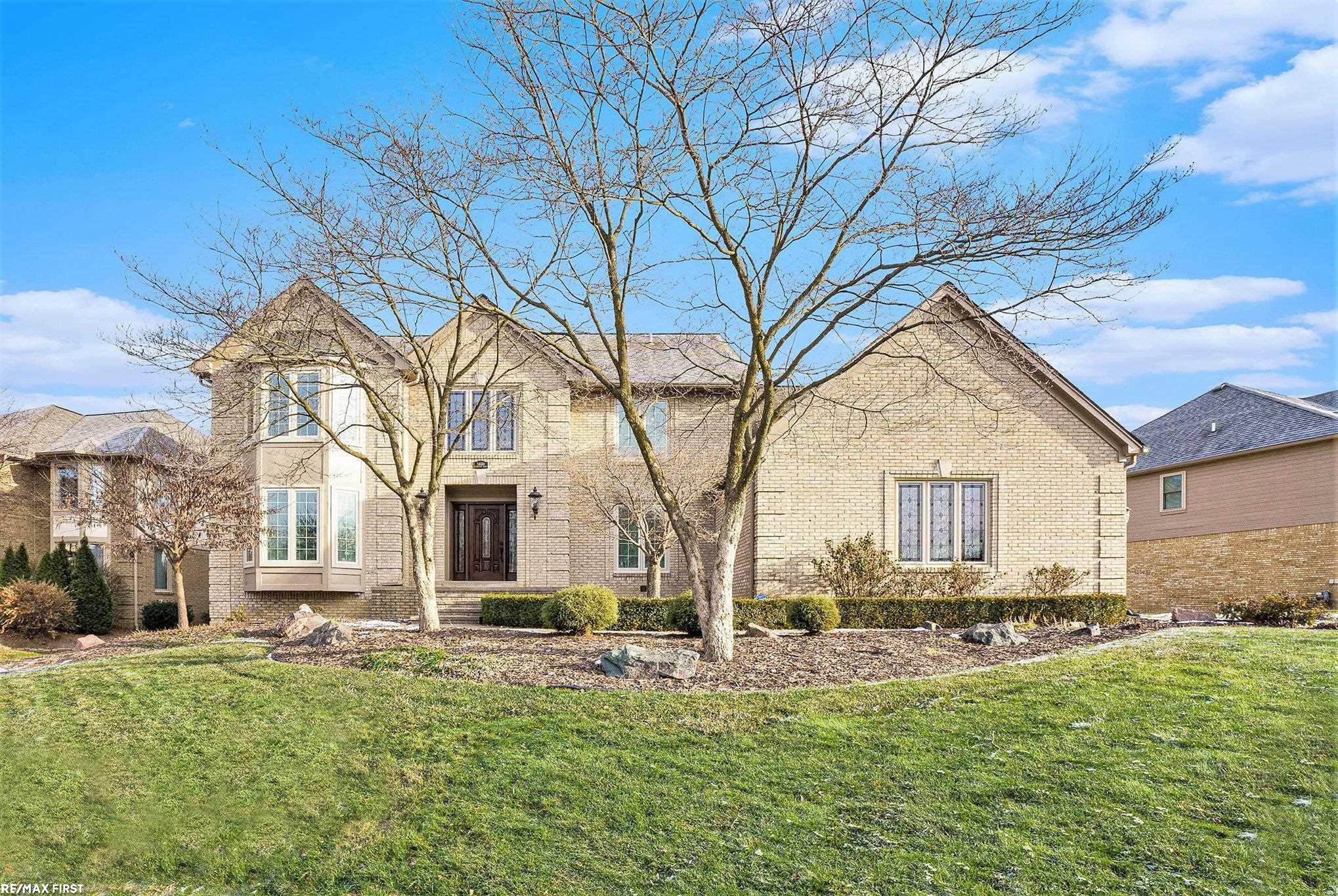 54310 Ridgeview Drive