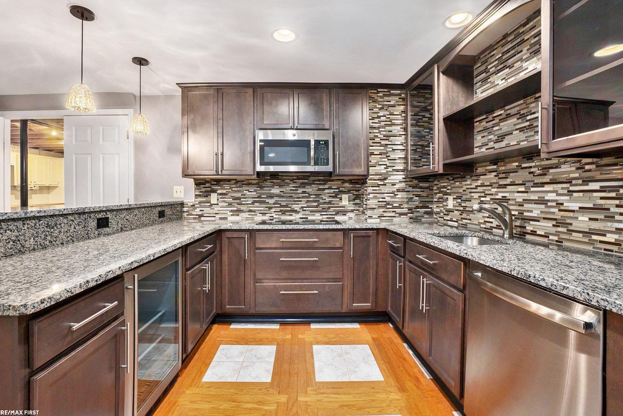 54310 Ridgeview Drive