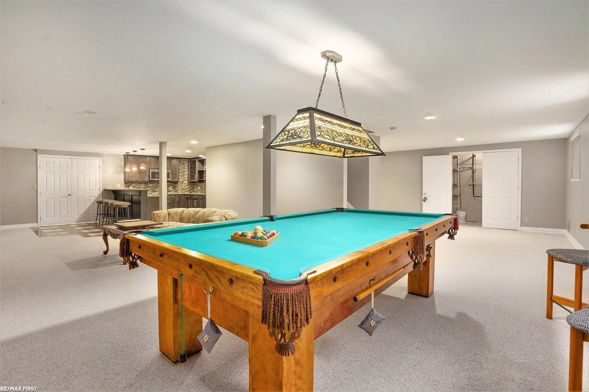 54310 Ridgeview Drive
