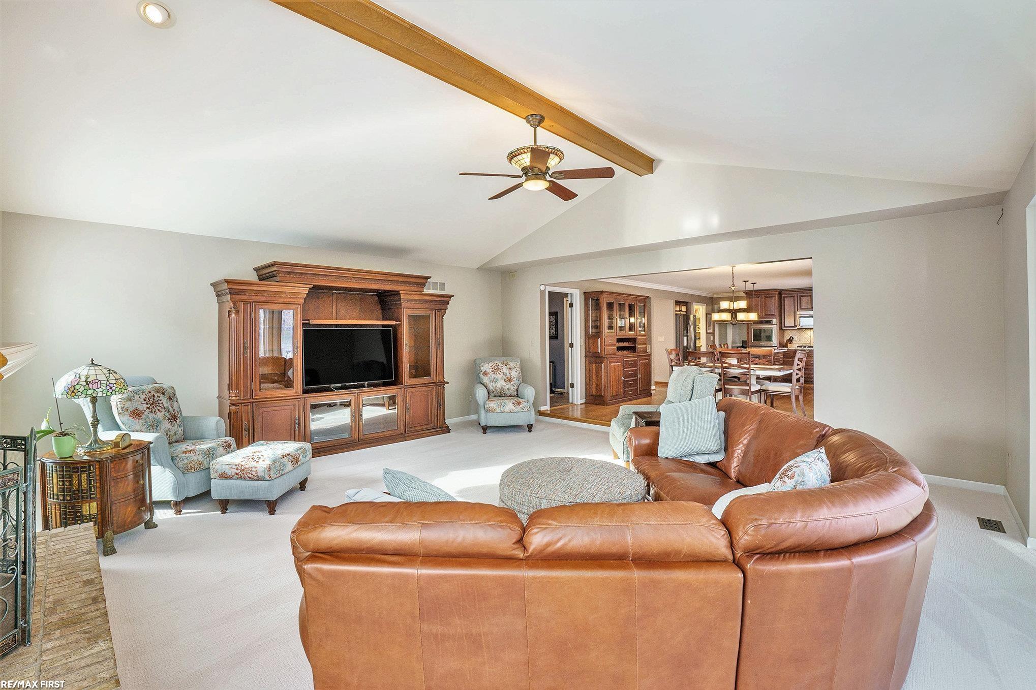 54310 Ridgeview Drive