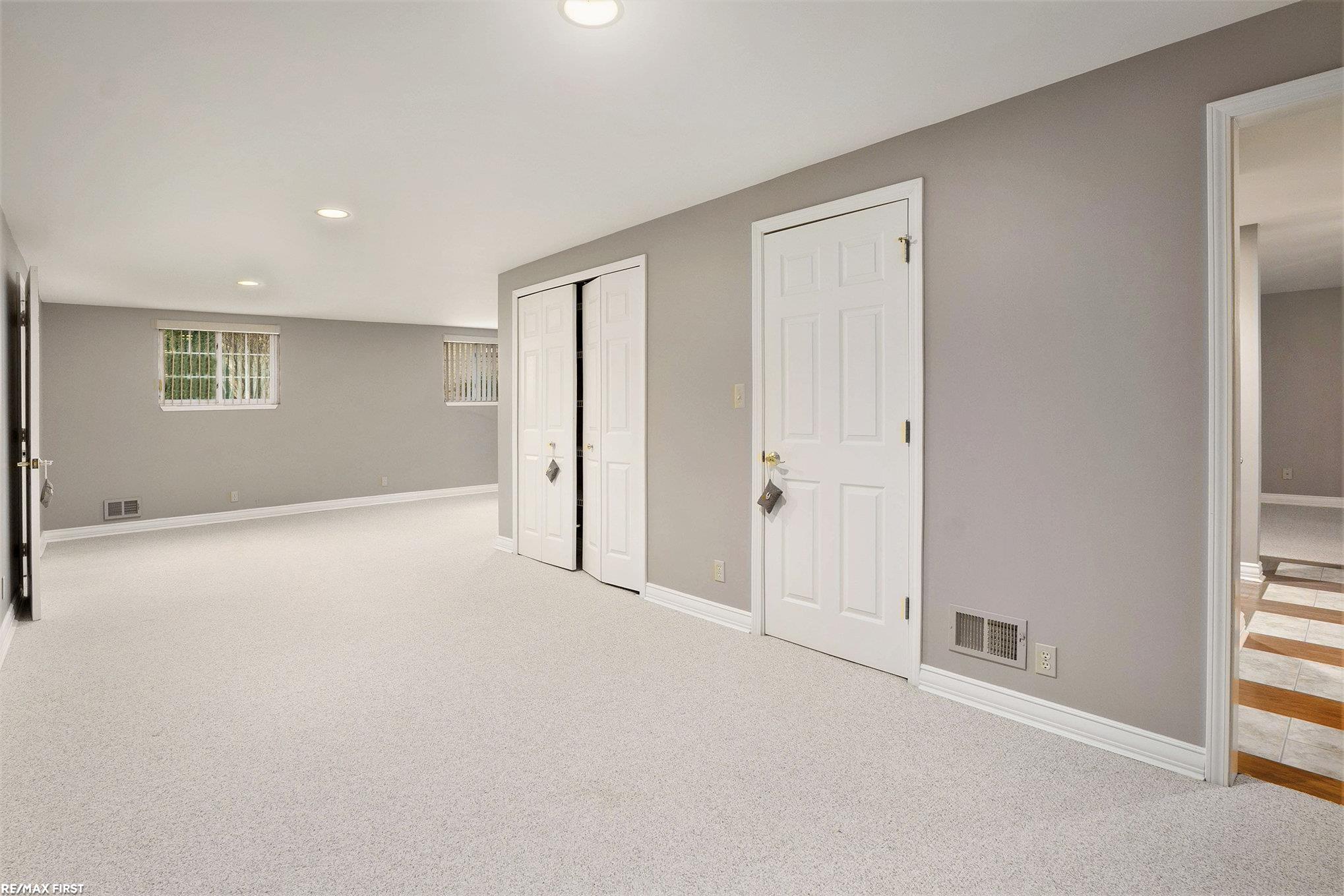 54310 Ridgeview Drive