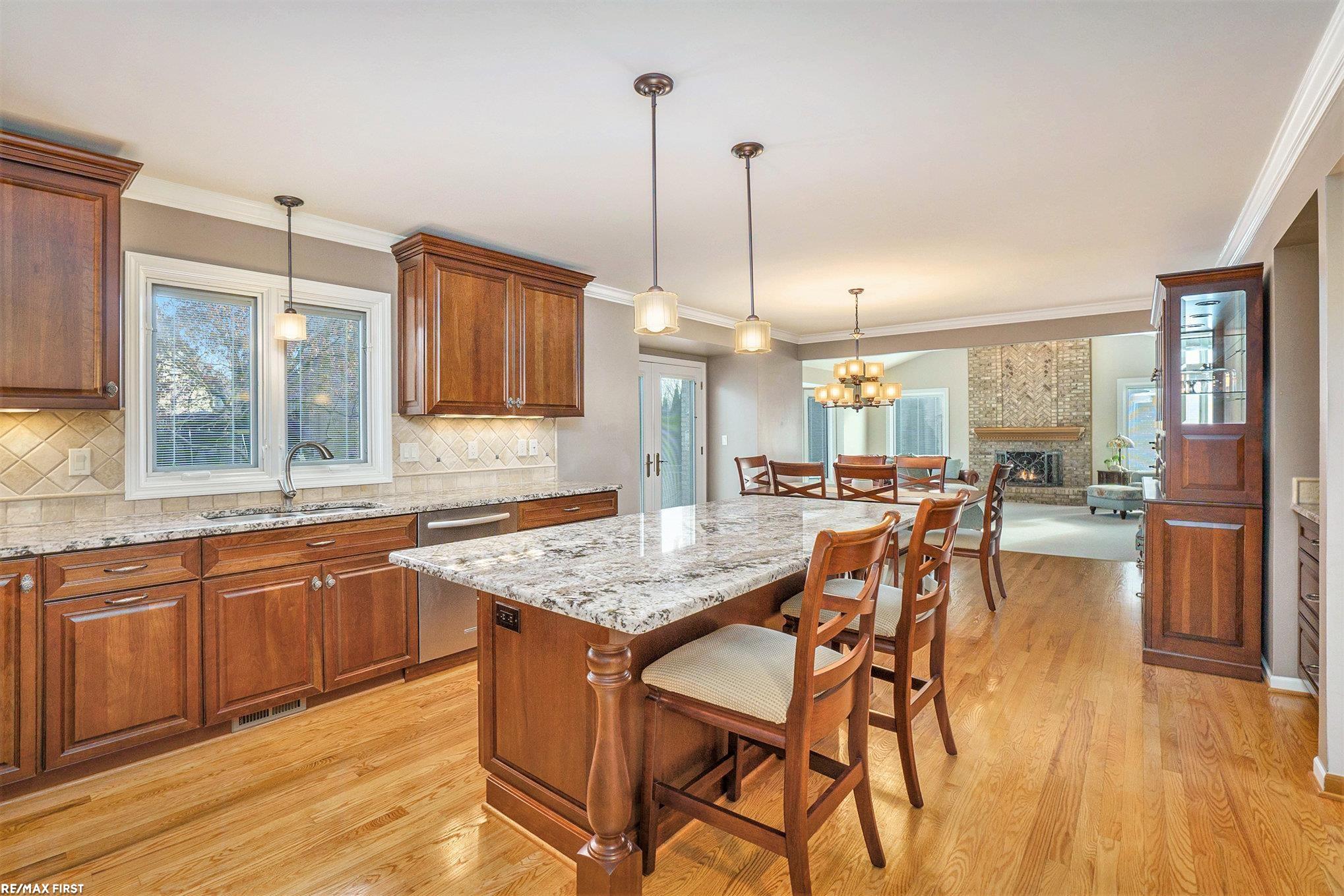 54310 Ridgeview Drive