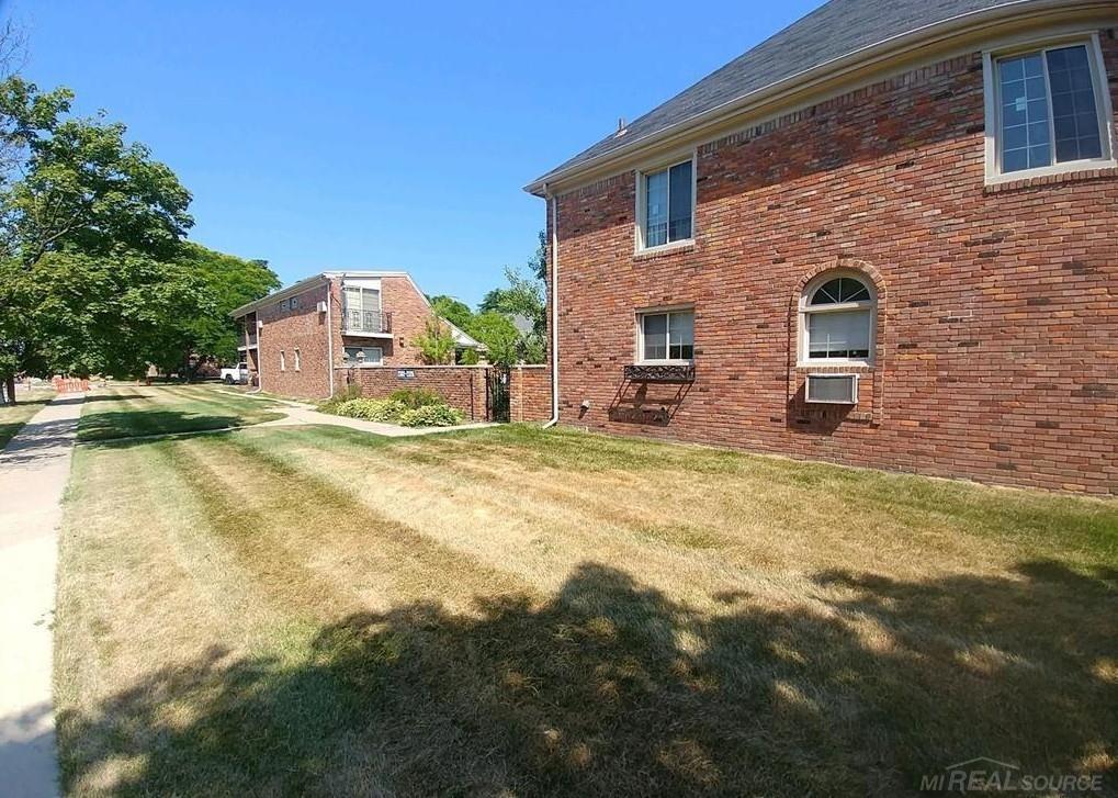 2306 14 Mile Road