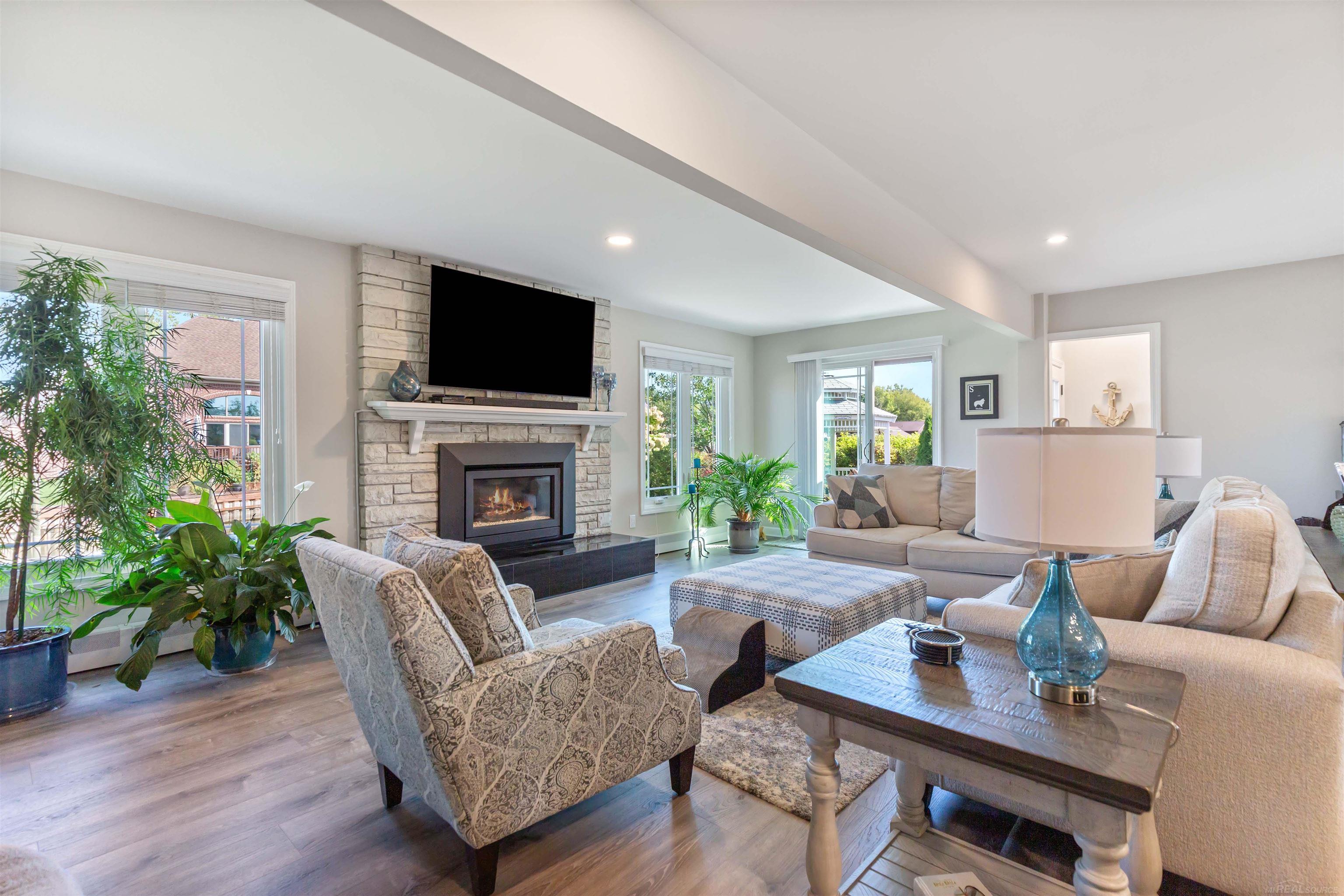 38098 Seaway Court
