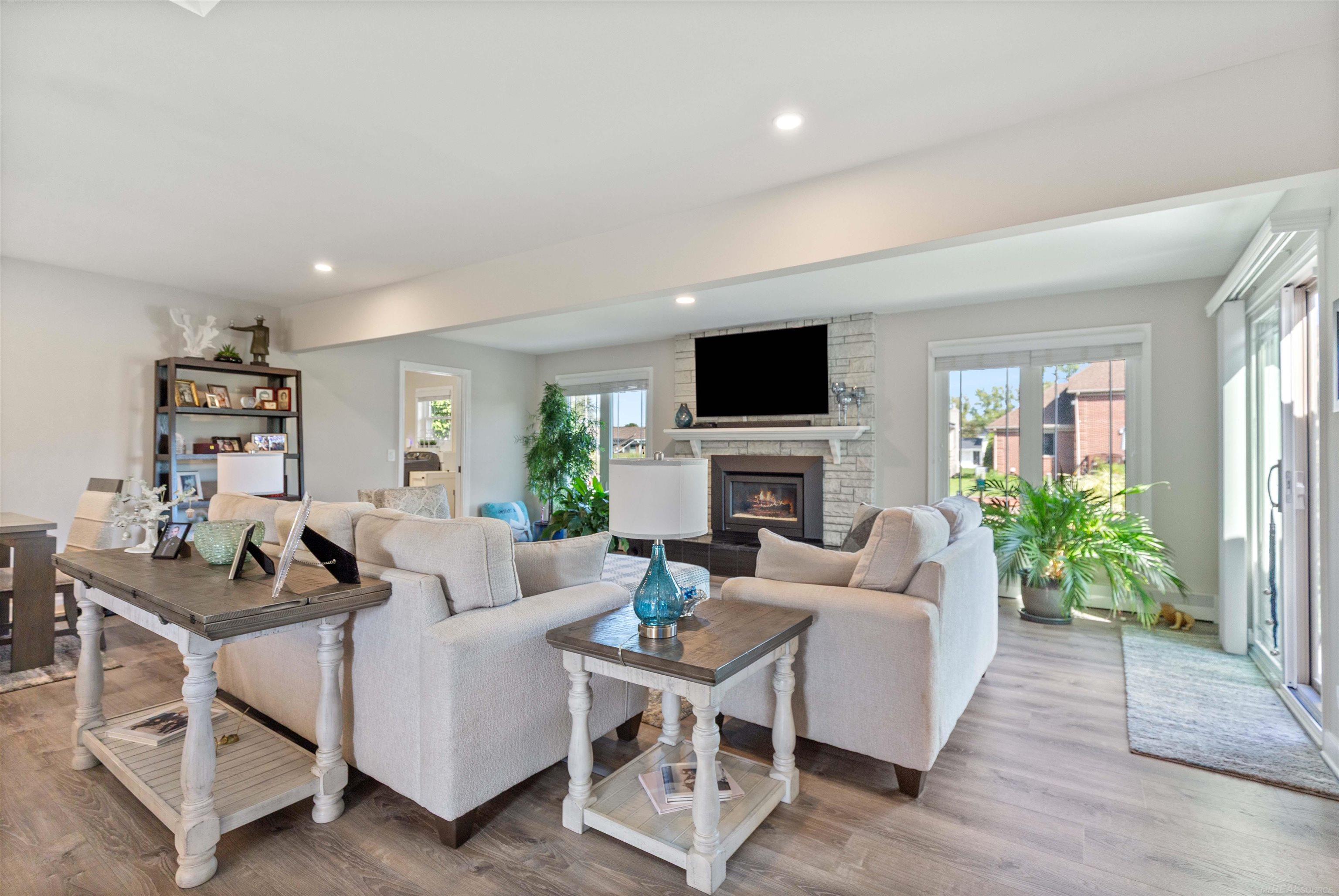 38098 Seaway Court