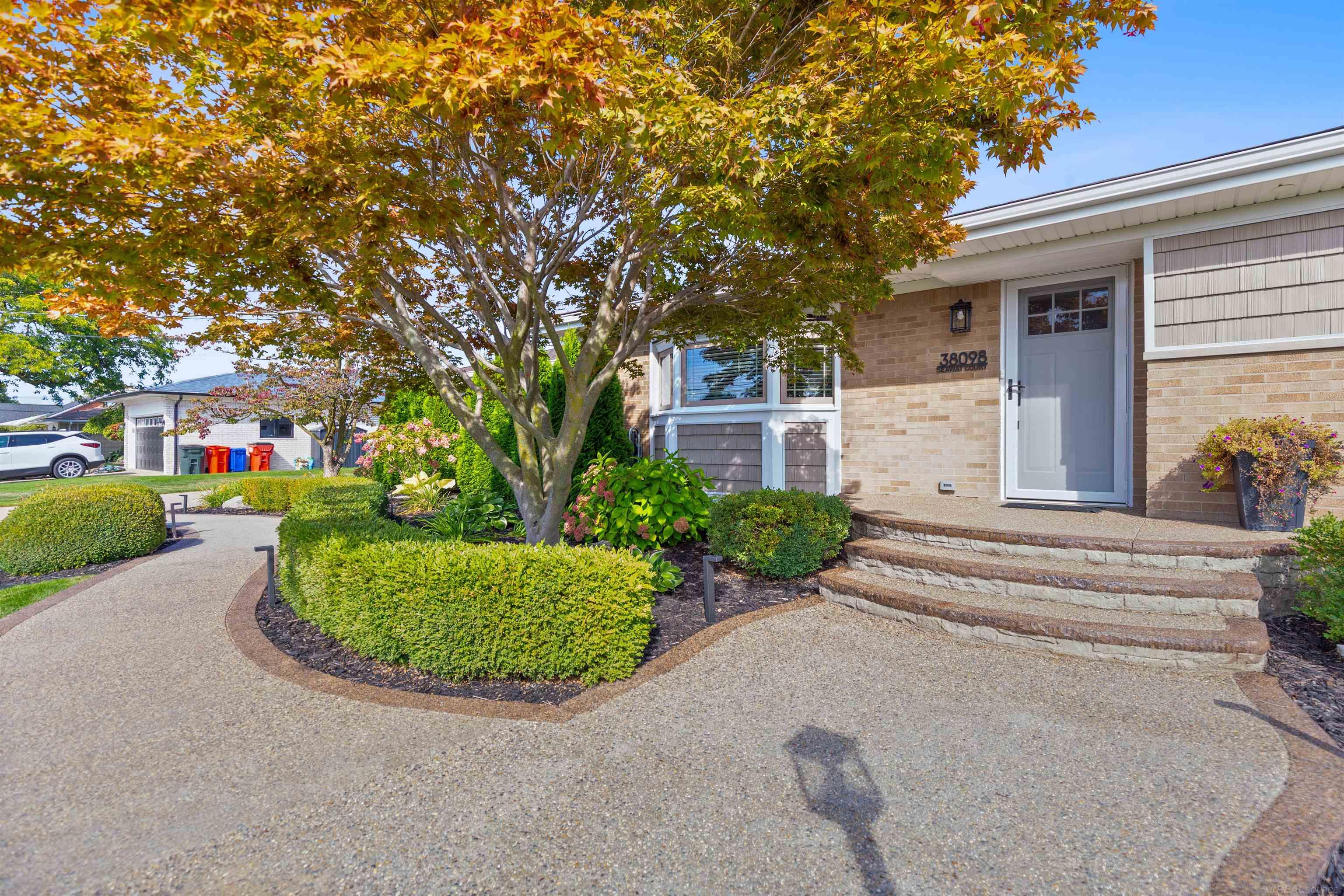 38098 Seaway Court