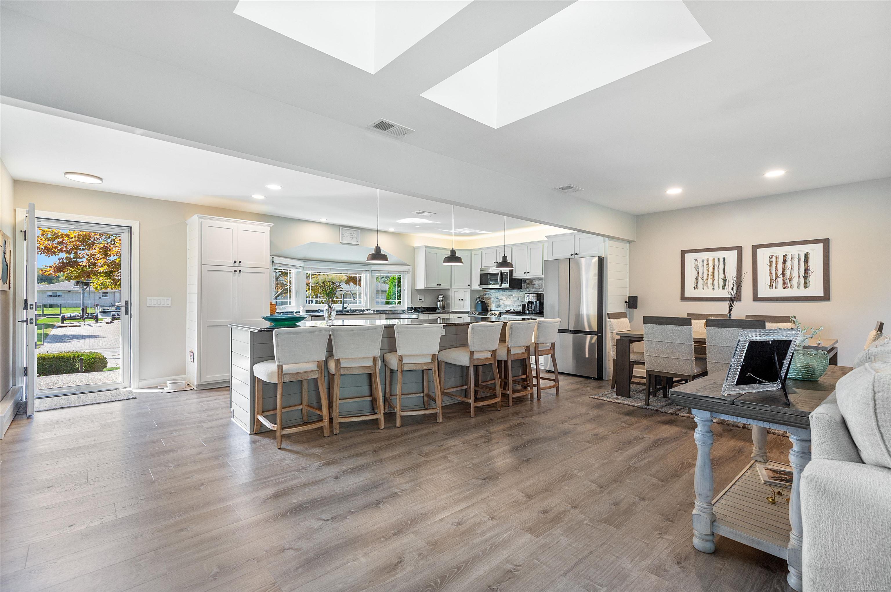 38098 Seaway Court