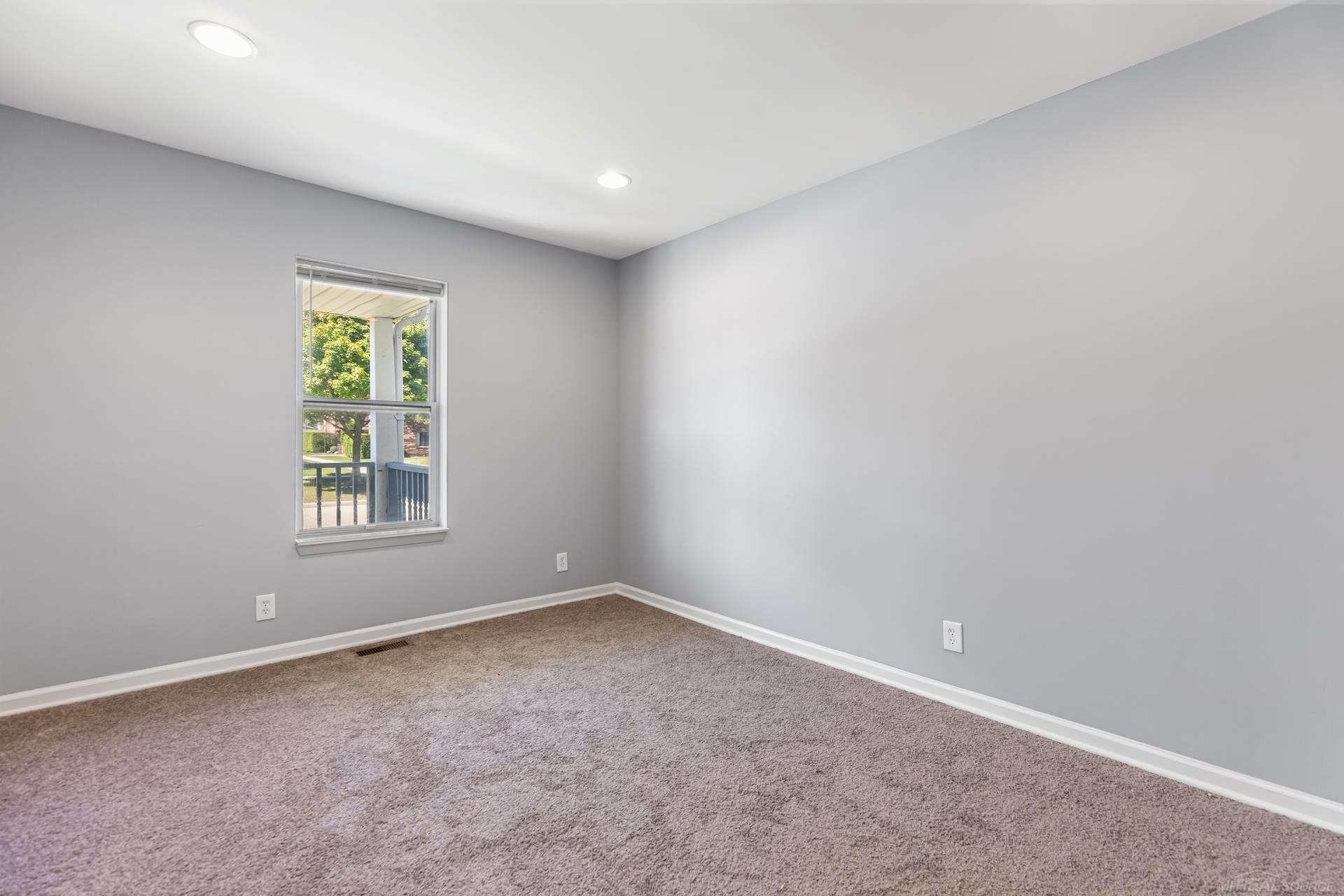 29920 Pinehurst Street