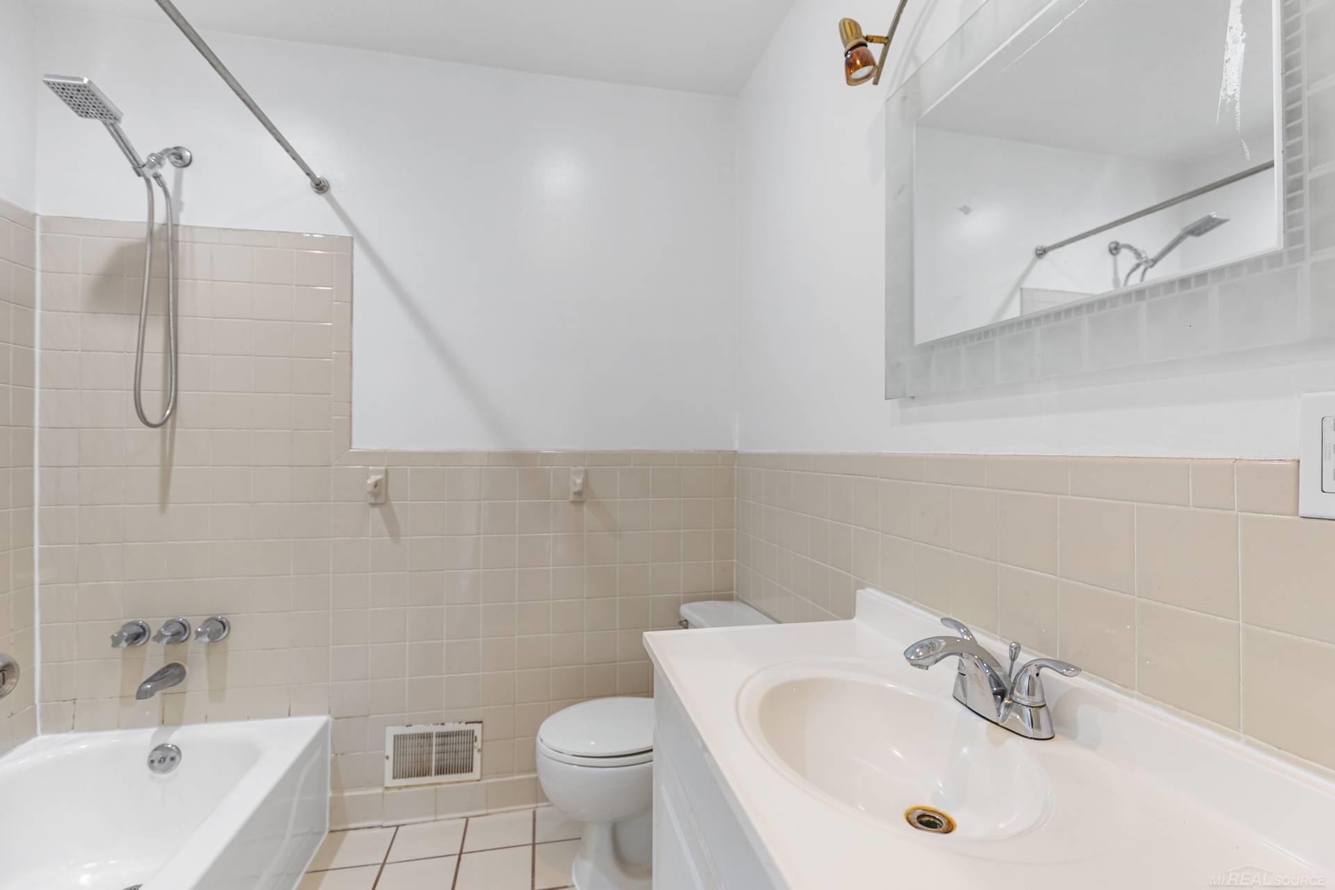 29920 Pinehurst Street