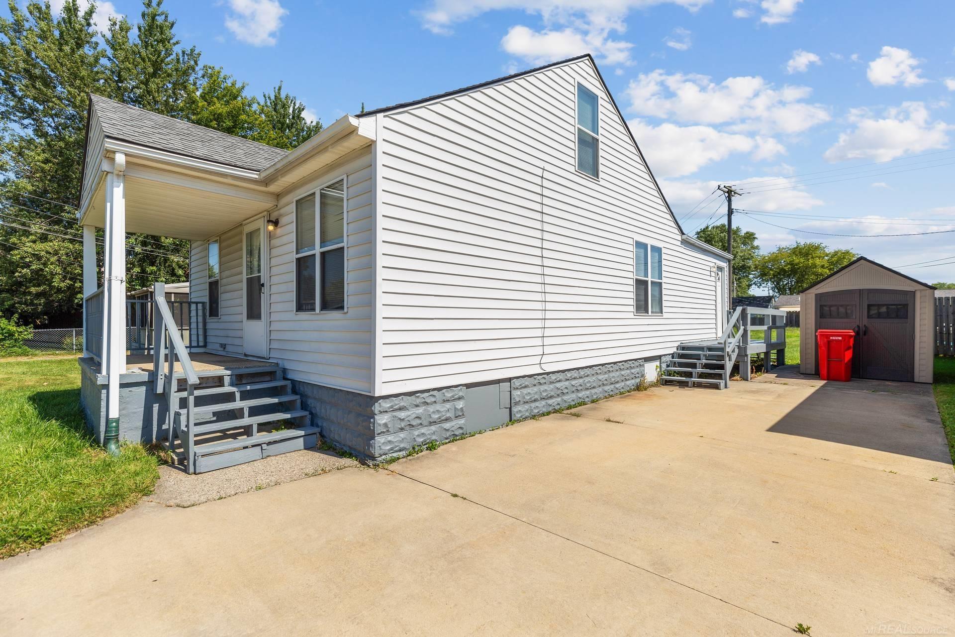 29920 Pinehurst Street