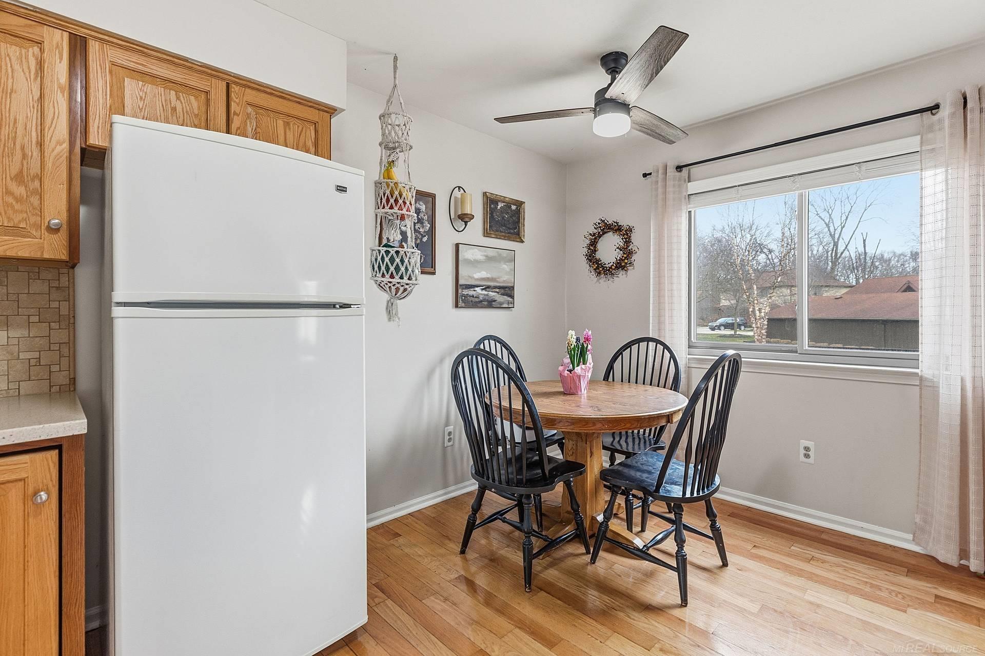 38604 Lanse Creuse Street