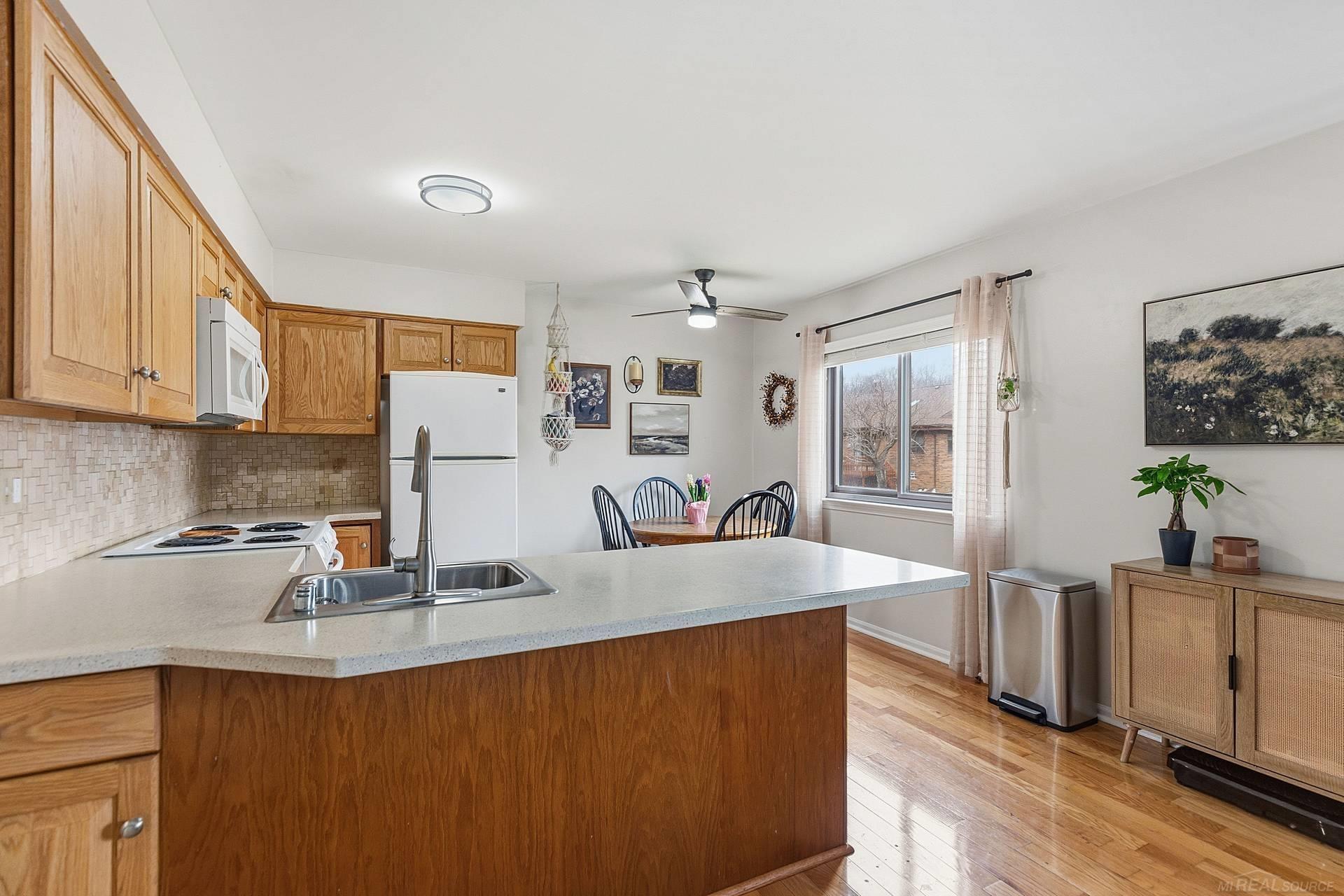 38604 Lanse Creuse Street