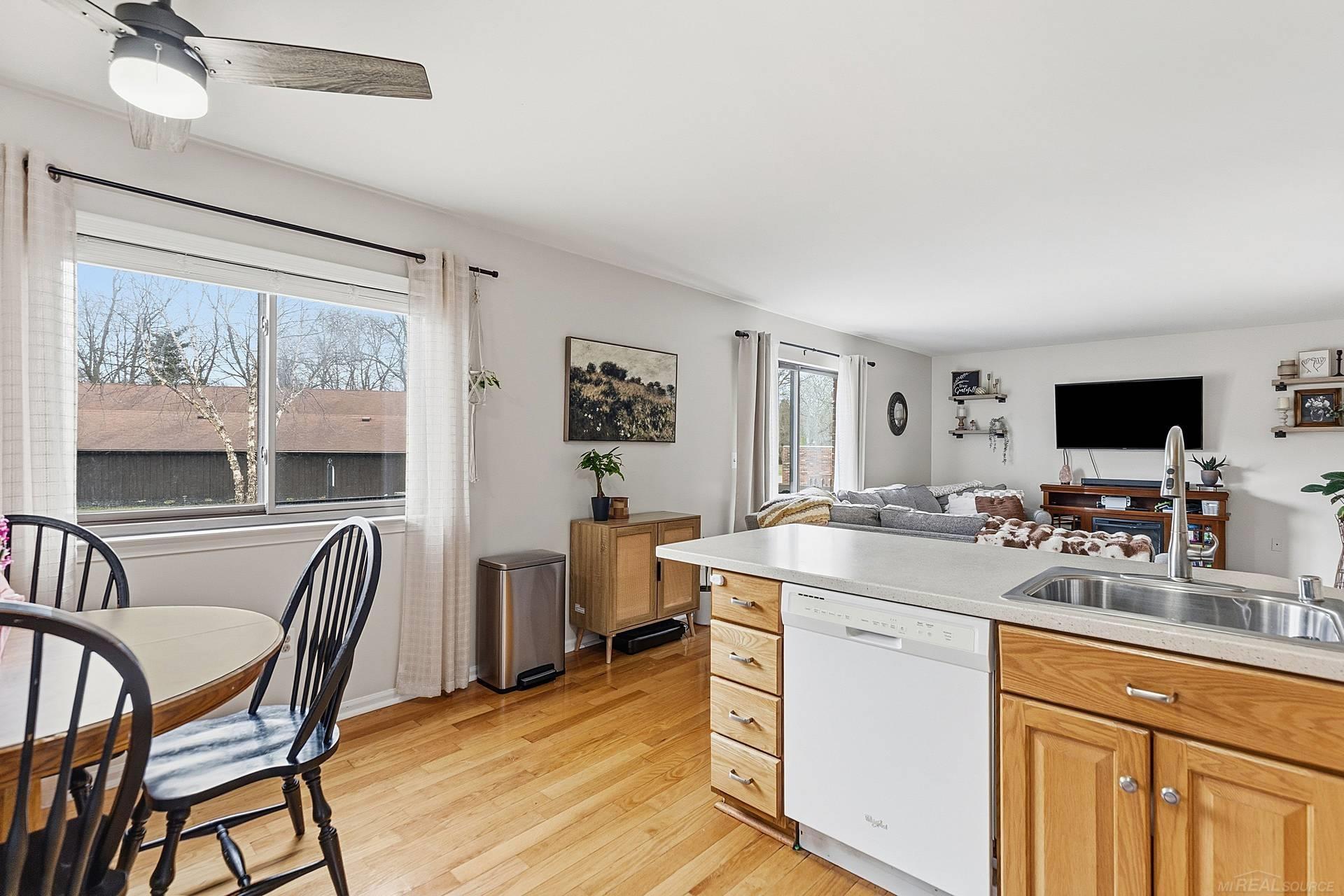 38604 Lanse Creuse Street