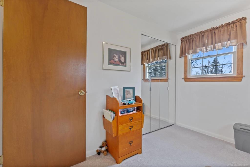 8368 E Lippincott Blvd