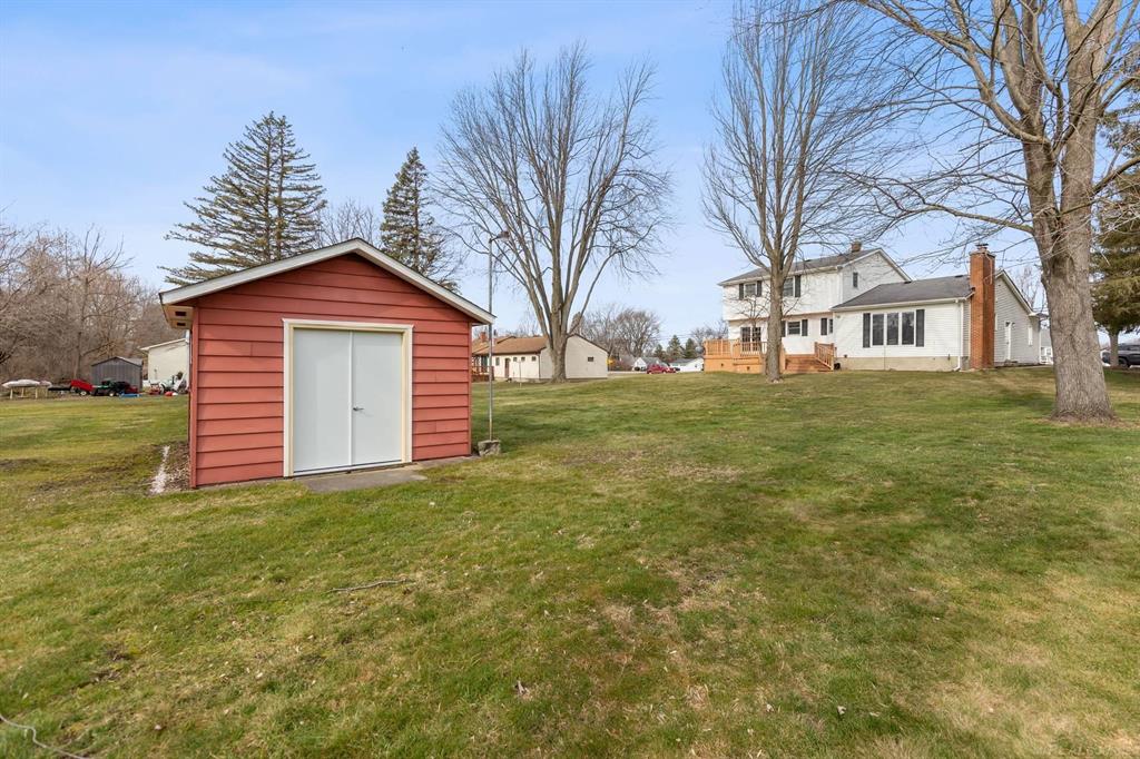 8368 E Lippincott Blvd