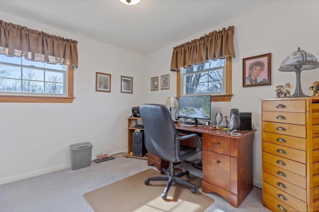 8368 E Lippincott Blvd