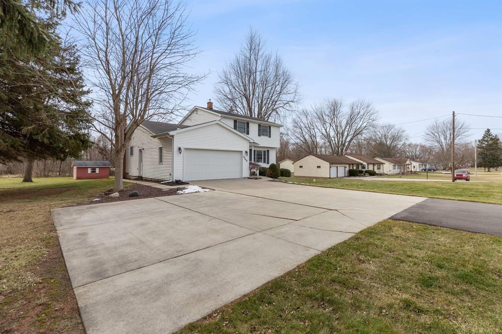 8368 E Lippincott Blvd