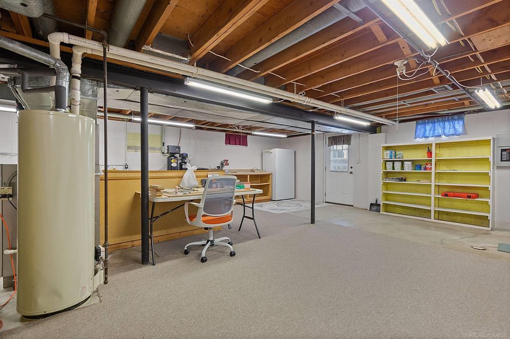 8368 E Lippincott Blvd