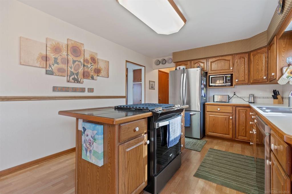 8368 E Lippincott Blvd