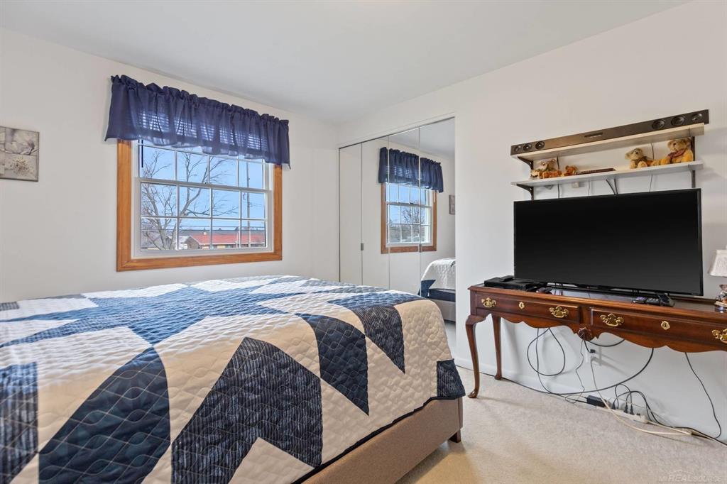 8368 E Lippincott Blvd