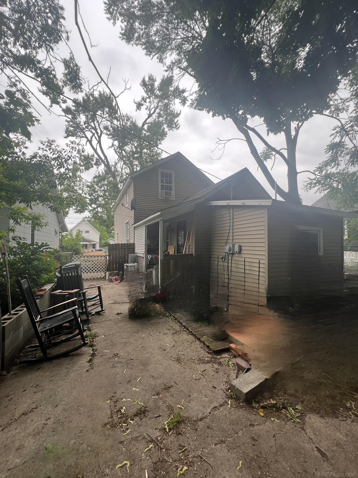 822 St. Clair Street