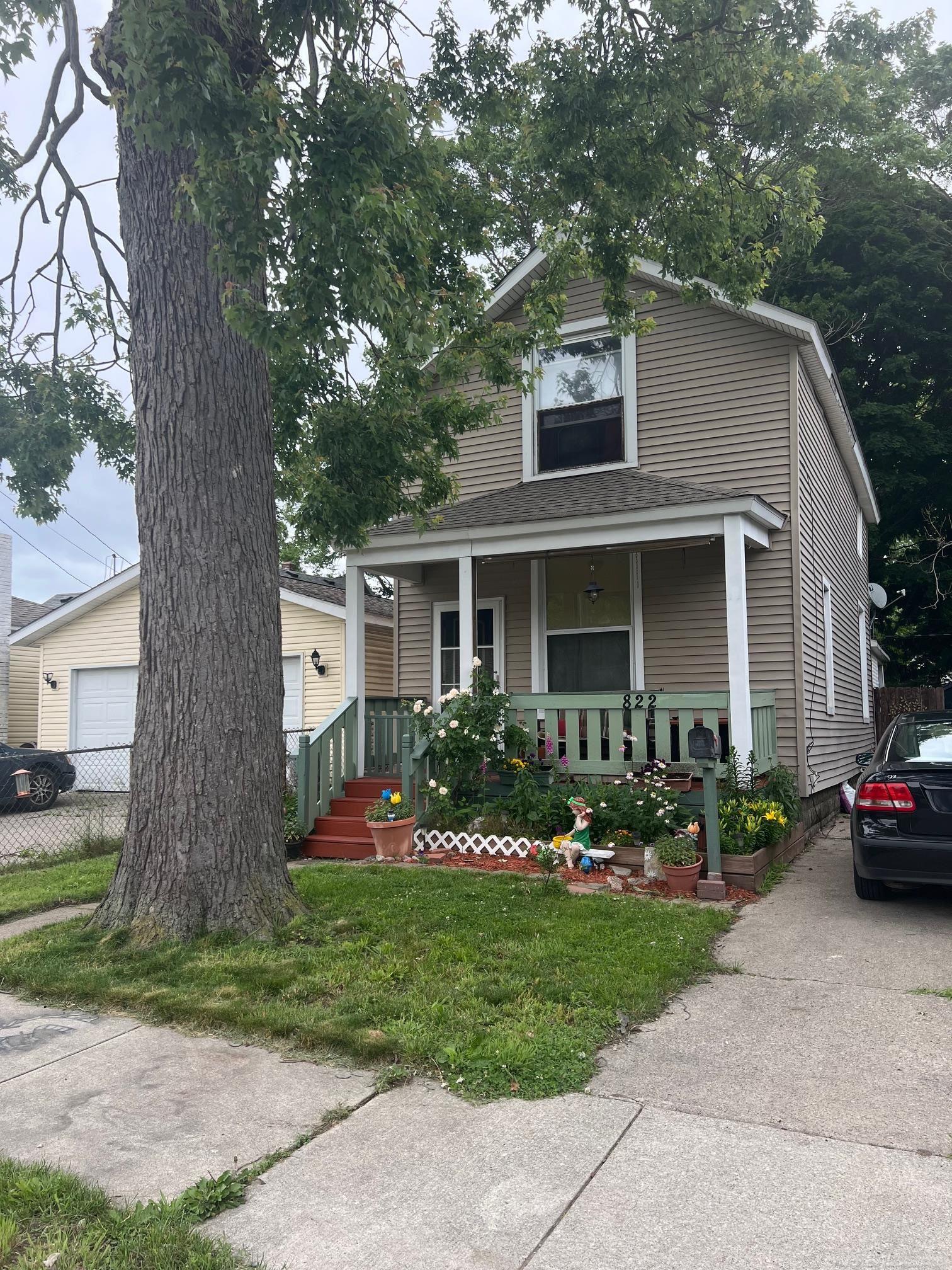 822 St. Clair Street