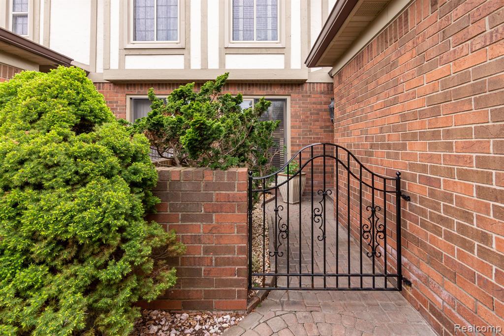 49326 Marquette