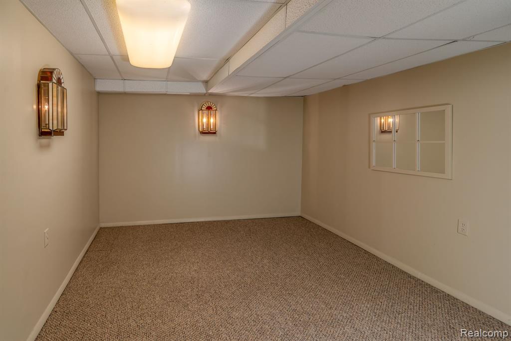 49326 Marquette