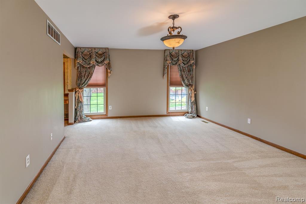 49326 Marquette