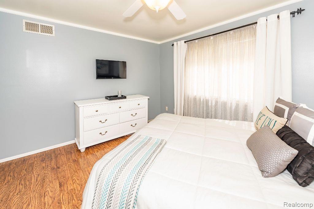 7990 Meadowview Court