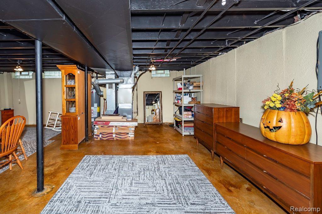 7990 Meadowview Court