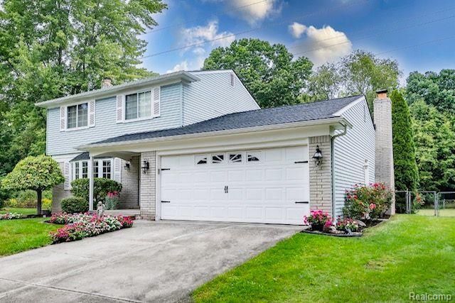 7990 Meadowview Court