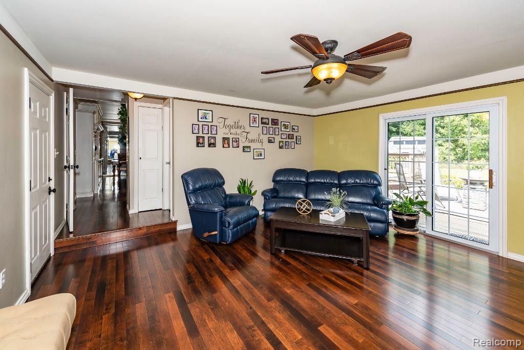 7990 Meadowview Court